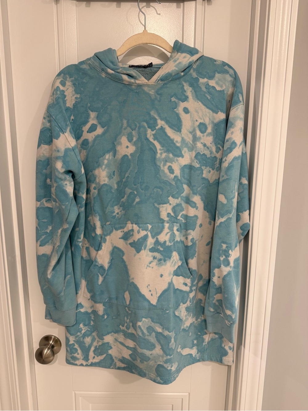 Nasty Gal Blue and White Tie-Dye Crewneck Dress